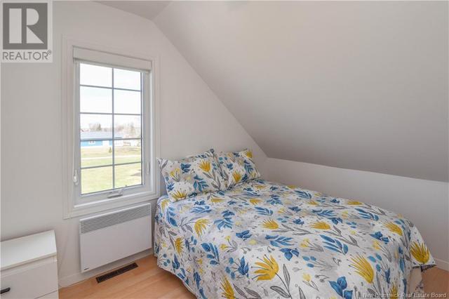 336 Saint Pierre Est Blvd, House detached with 3 bedrooms, 1 bathrooms and null parking in Caraquet NB | Image 43
