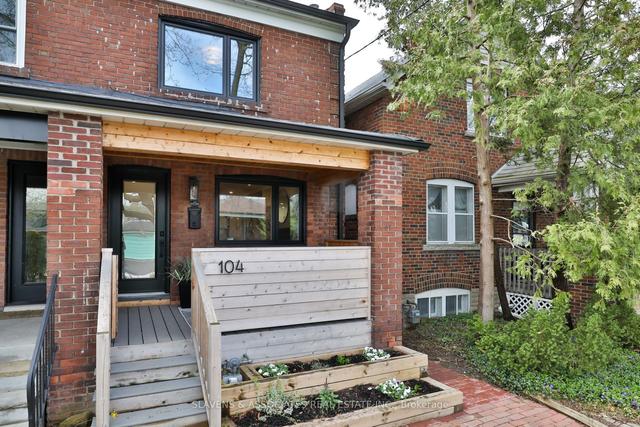 104 Alameda Ave, House semidetached with 3 bedrooms, 2 bathrooms and 1 parking in Toronto ON | Image 1