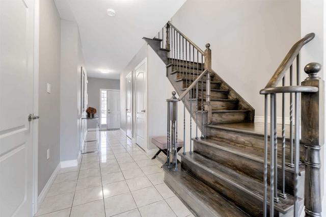 6153 Windfleet Cres, House attached with 4 bedrooms, 4 bathrooms and 4 parking in Mississauga ON | Image 13