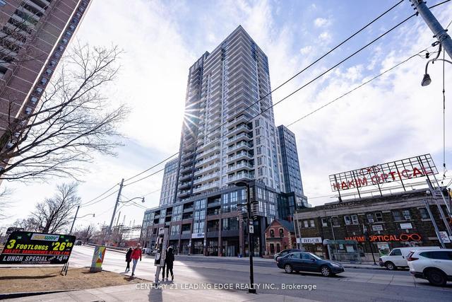 1708 - 286 Main St, Condo with 3 bedrooms, 2 bathrooms and 0 parking in Toronto ON | Image 1