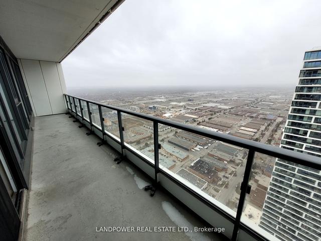 6101 - 5 Buttermill Ave, Condo with 2 bedrooms, 2 bathrooms and 1 parking in Vaughan ON | Image 32