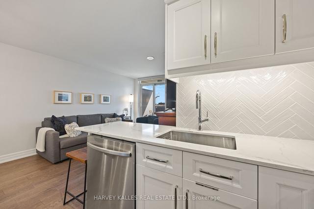 307 - 1 Rean Dr, Condo with 1 bedrooms, 1 bathrooms and 1 parking in Toronto ON | Image 2