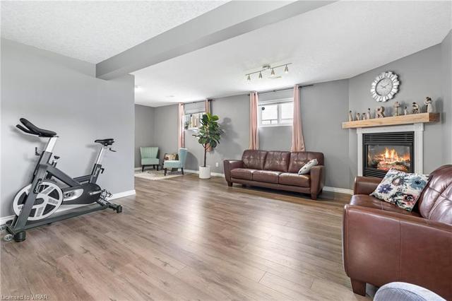 445 Bankside Cres, House semidetached with 3 bedrooms, 2 bathrooms and 3 parking in Kitchener ON | Image 19