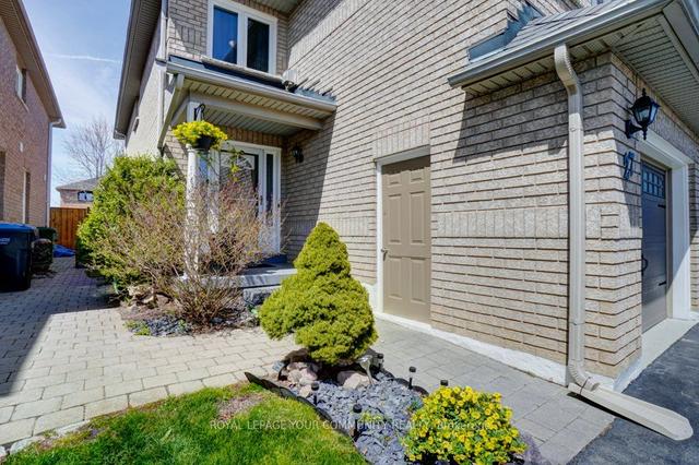 27 Hubert Corless Dr, House semidetached with 3 bedrooms, 3 bathrooms and 3 parking in Caledon ON | Image 23