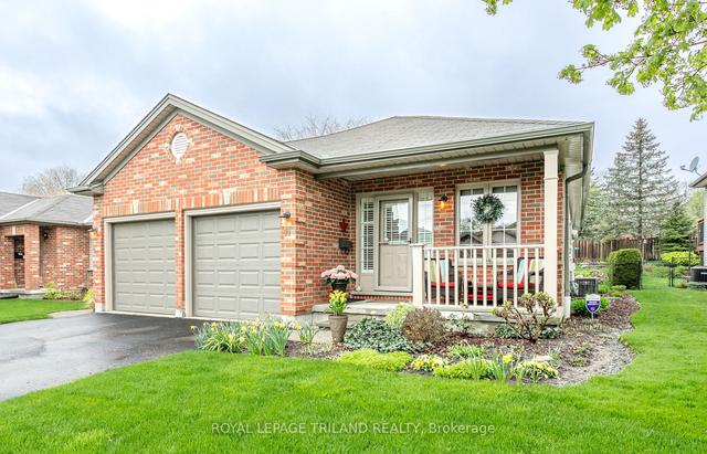11 - 59 Pennybrook Cres, Condo with 2 bedrooms, 2 bathrooms and 4 parking in London ON | Image 12