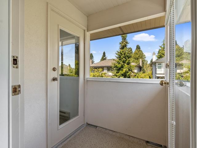 12589 17 A Avenue, House other with 5 bedrooms, 3 bathrooms and 6 parking in White Rock BC | Image 21