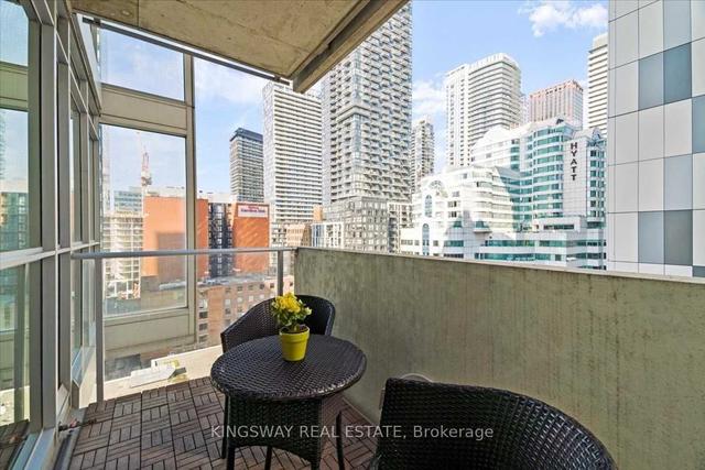 1107 - 375 King St W, Condo with 2 bedrooms, 2 bathrooms and 1 parking in Toronto ON | Image 17