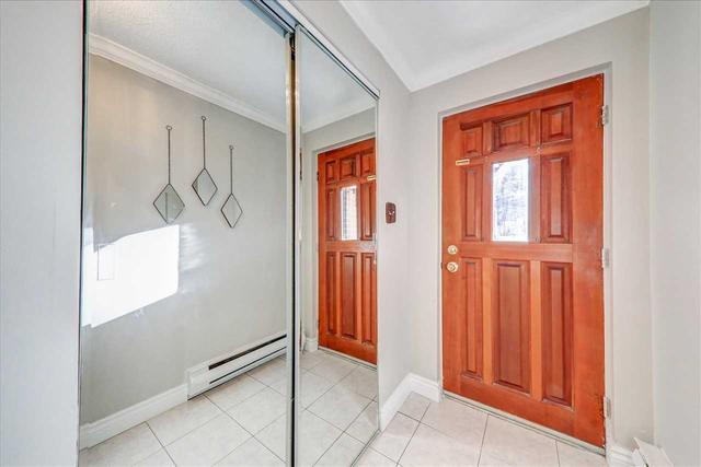 116 Darras Ct, Townhouse with 4 bedrooms, 2 bathrooms and 2 parking in Brampton ON | Image 14