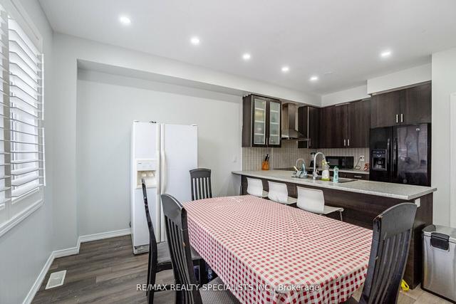 426 Queen Mary Dr, House semidetached with 4 bedrooms, 4 bathrooms and 3 parking in Brampton ON | Image 6