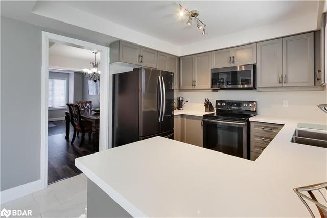 19 Sherwood Crt, House detached with 3 bedrooms, 2 bathrooms and 6 parking in Barrie ON | Image 19
