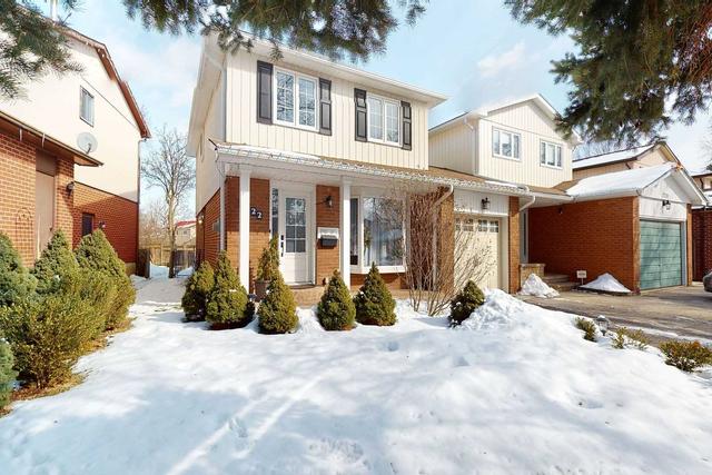 7222 Fayette Circ, House semidetached with 4 bedrooms, 2 bathrooms and 5 parking in Mississauga ON | Image 25