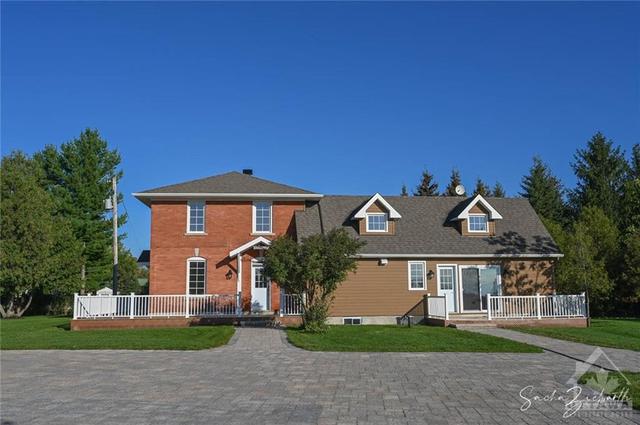 6101 First Line Road, House detached with 3 bedrooms, 3 bathrooms and 8 parking in Ottawa ON | Image 2