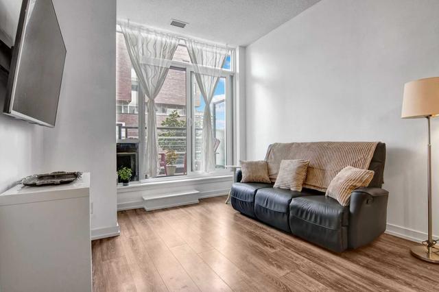 201 - 200 Sackville St, Condo with 1 bedrooms, 2 bathrooms and 0 parking in Toronto ON | Image 5