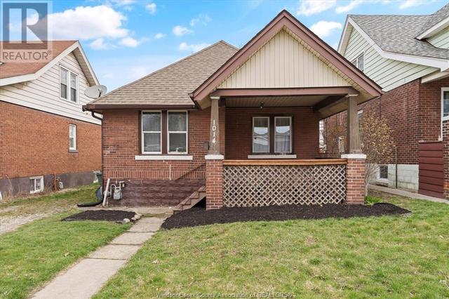 1014 Felix Ave, House detached with 3 bedrooms, 1 bathrooms and null parking in Windsor ON | Image 1