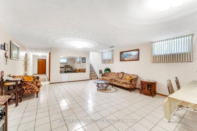 16 Teresa St, House detached with 3 bedrooms, 2 bathrooms and 5 parking in Hamilton ON | Image 13