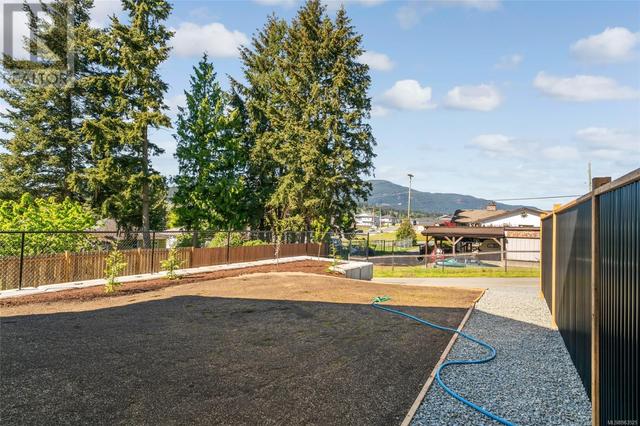 57 Acacia Ave, House detached with 6 bedrooms, 4 bathrooms and 2 parking in Nanaimo BC | Image 11