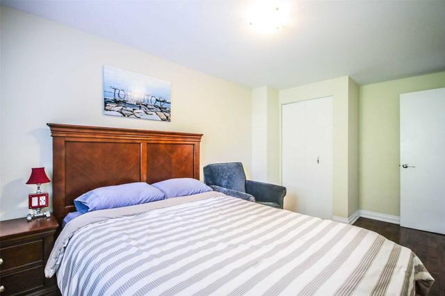 3 Tangle Briarway, Townhouse with 3 bedrooms, 2 bathrooms and 2 parking in Toronto ON | Image 21