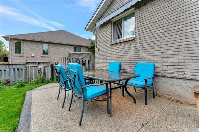 15 Childerhose Cres, House detached with 2 bedrooms, 2 bathrooms and 4 parking in Brantford ON | Image 22