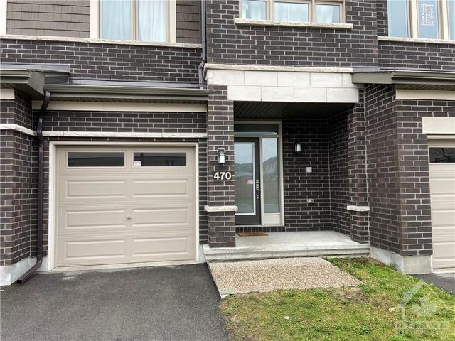470 Markdale Terr, Townhouse with 3 bedrooms, 3 bathrooms and 2 parking in Ottawa ON | Image 3