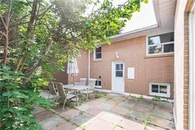 15 Bowerbank Dr, House detached with 3 bedrooms, 2 bathrooms and 3 parking in Toronto ON | Image 9