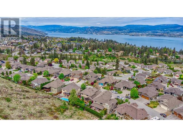 5254 Cobble Cres, House detached with 4 bedrooms, 4 bathrooms and 2 parking in Kelowna BC | Image 10