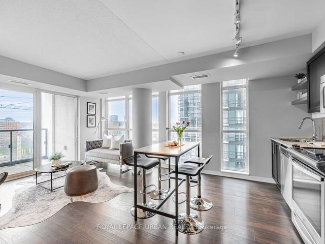 1915 - 400 Adelaide St E, Condo with 2 bedrooms, 2 bathrooms and 1 parking in Toronto ON | Image 21