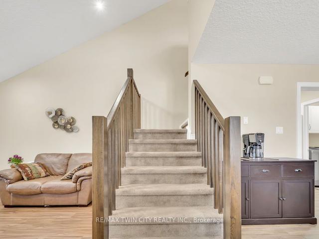 151 Eden Oak Tr, House attached with 3 bedrooms, 4 bathrooms and 4 parking in Kitchener ON | Image 11