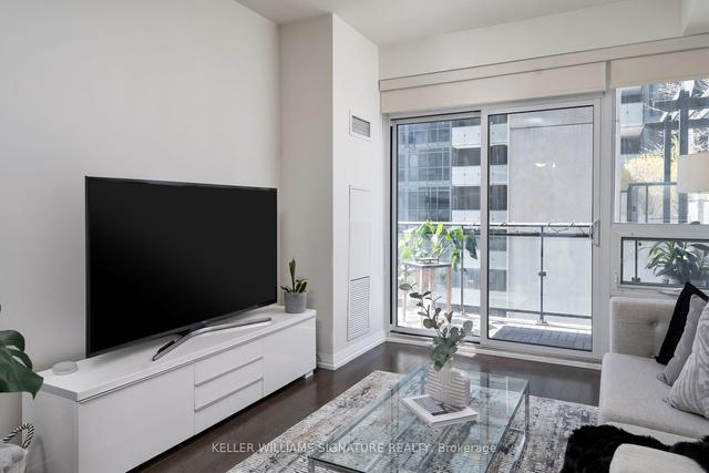 1101 - 460 Adelaide St E, Condo with 1 bedrooms, 1 bathrooms and 0 parking in Toronto ON | Image 3