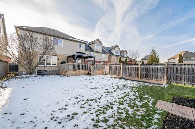 35 Atto Dr, House detached with 3 bedrooms, 4 bathrooms and 6 parking in Guelph ON | Image 21