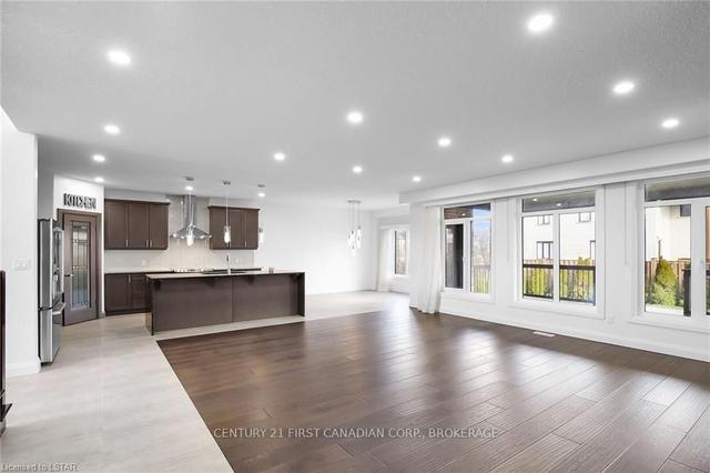 708 Jackpine Way, House detached with 5 bedrooms, 4 bathrooms and 5 parking in London ON | Image 2