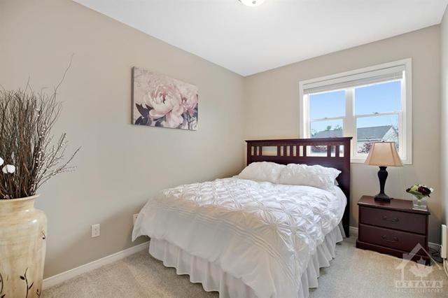 109 Topham Terr, Townhouse with 3 bedrooms, 3 bathrooms and 3 parking in Ottawa ON | Image 20