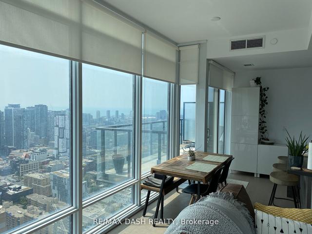 4007 - 488 University Ave, Condo with 2 bedrooms, 2 bathrooms and 1 parking in Toronto ON | Image 11