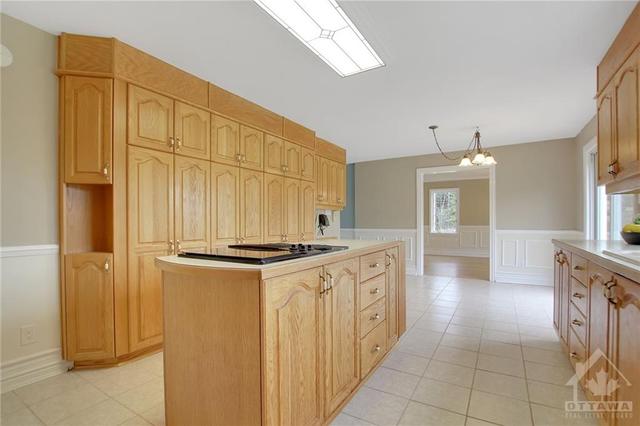 2855 Ashton Station Rd, House detached with 3 bedrooms, 4 bathrooms and 10 parking in Ottawa ON | Image 10