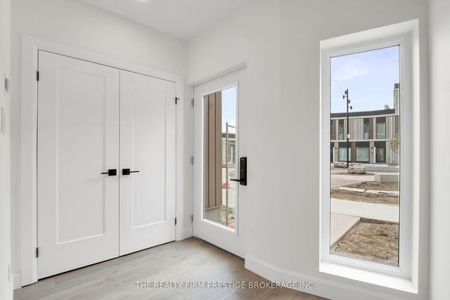 121 - 2082 Lumen Dr, Townhouse with 2 bedrooms, 3 bathrooms and 0 parking in London ON | Image 26