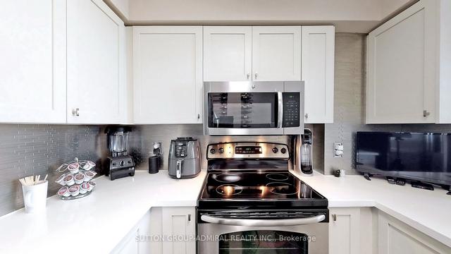 308 - 51 Baffin Ct, Condo with 1 bedrooms, 2 bathrooms and 1 parking in Richmond Hill ON | Image 3