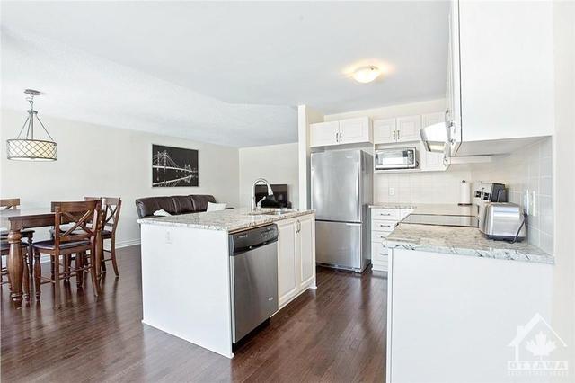 109 Calvington Ave, Townhouse with 3 bedrooms, 3 bathrooms and 3 parking in Ottawa ON | Image 11