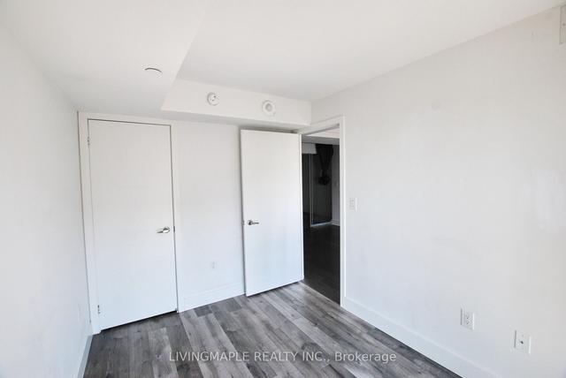2113 - 955 Bay St, Condo with 3 bedrooms, 2 bathrooms and 1 parking in Toronto ON | Image 3
