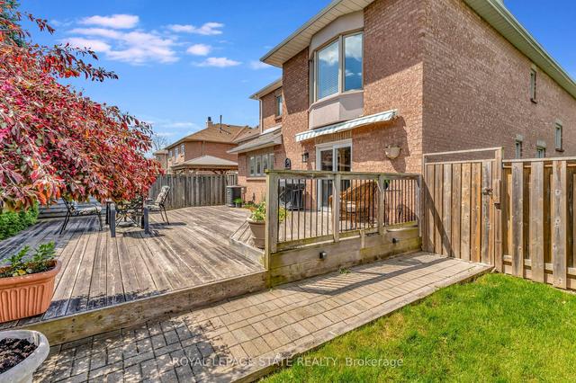 144 Cove Cres, House detached with 3 bedrooms, 3 bathrooms and 4 parking in Hamilton ON | Image 27