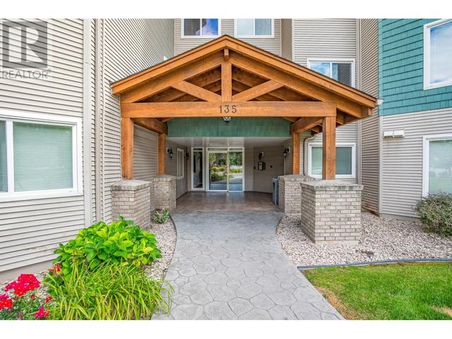 303 - 135 Ziprick Road, Condo with 2 bedrooms, 2 bathrooms and 2 parking in Kelowna BC | Image 23