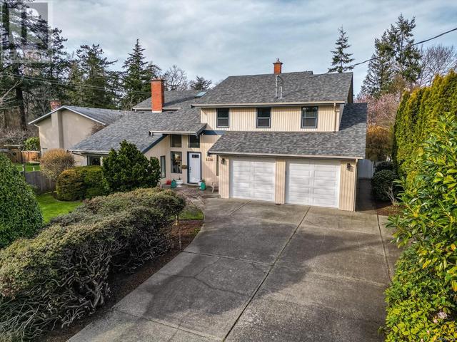 1536 Ash Rd, House detached with 5 bedrooms, 4 bathrooms and 6 parking in Saanich BC | Image 43