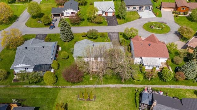 6277 Macrae Crt, House detached with 3 bedrooms, 2 bathrooms and 3 parking in South Glengarry ON | Image 24