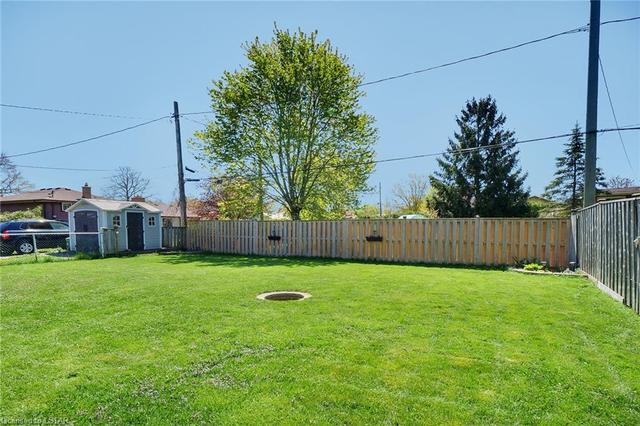39 Frontenac Rd, House detached with 3 bedrooms, 2 bathrooms and 7 parking in London ON | Image 33