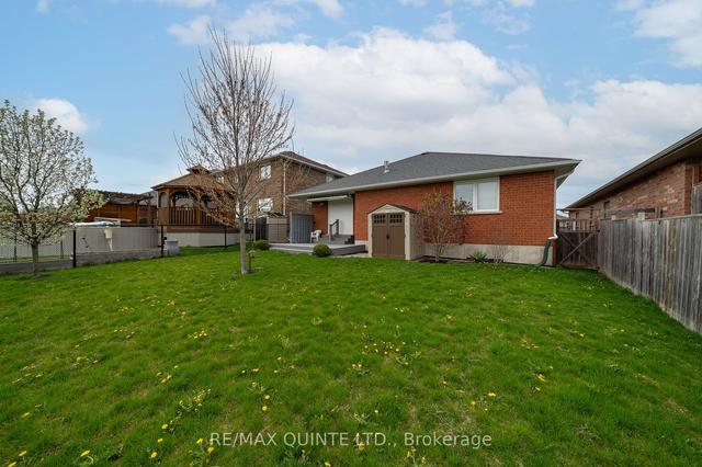 13 Vertis Ct, House detached with 3 bedrooms, 2 bathrooms and 4 parking in Belleville ON | Image 25