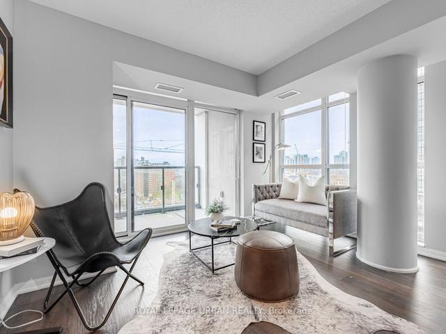 1915 - 400 Adelaide St E, Condo with 2 bedrooms, 2 bathrooms and 1 parking in Toronto ON | Image 4