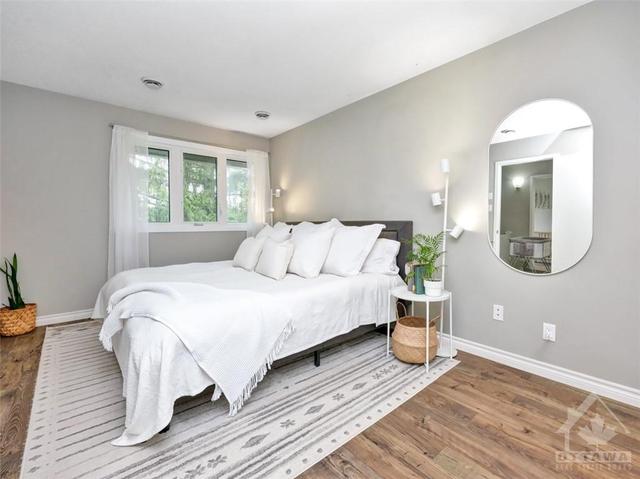 171 Salter Cres, Townhouse with 3 bedrooms, 2 bathrooms and 1 parking in Ottawa ON | Image 17