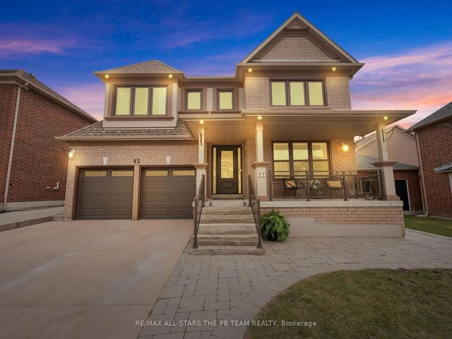 42 Meadowgrass Cres, House detached with 5 bedrooms, 5 bathrooms and 4 parking in Markham ON | Image 1