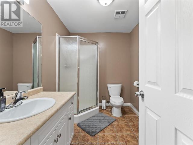 3699 Deerbrook Dr, House detached with 5 bedrooms, 2 bathrooms and null parking in Windsor ON | Image 27