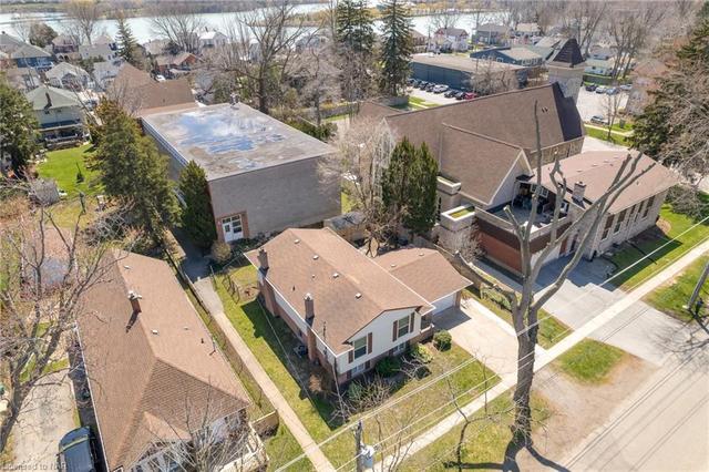 92 Main St, House detached with 3 bedrooms, 1 bathrooms and 3 parking in St. Catharines ON | Image 38