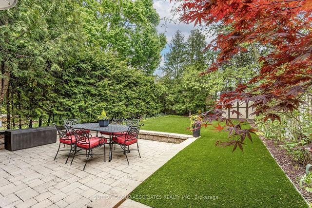 5 Bessborough Dr, House detached with 4 bedrooms, 4 bathrooms and 2 parking in Toronto ON | Image 32