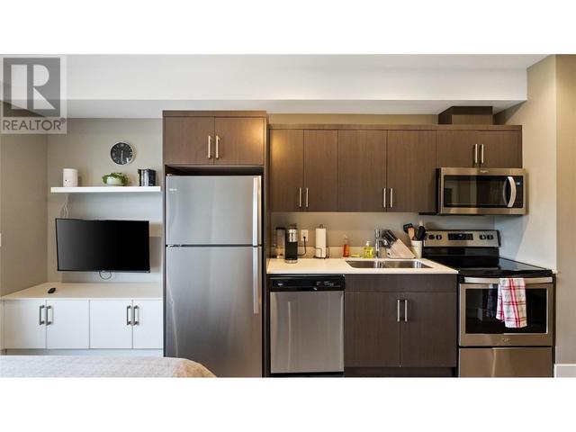 412 - 925 Leon Ave E, Condo with 0 bedrooms, 1 bathrooms and 1 parking in Kelowna BC | Image 2